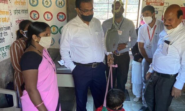 मुख्य कार्यकारी अधिकाऱ्यांची अंगणवाडी केंद्राला भेट
